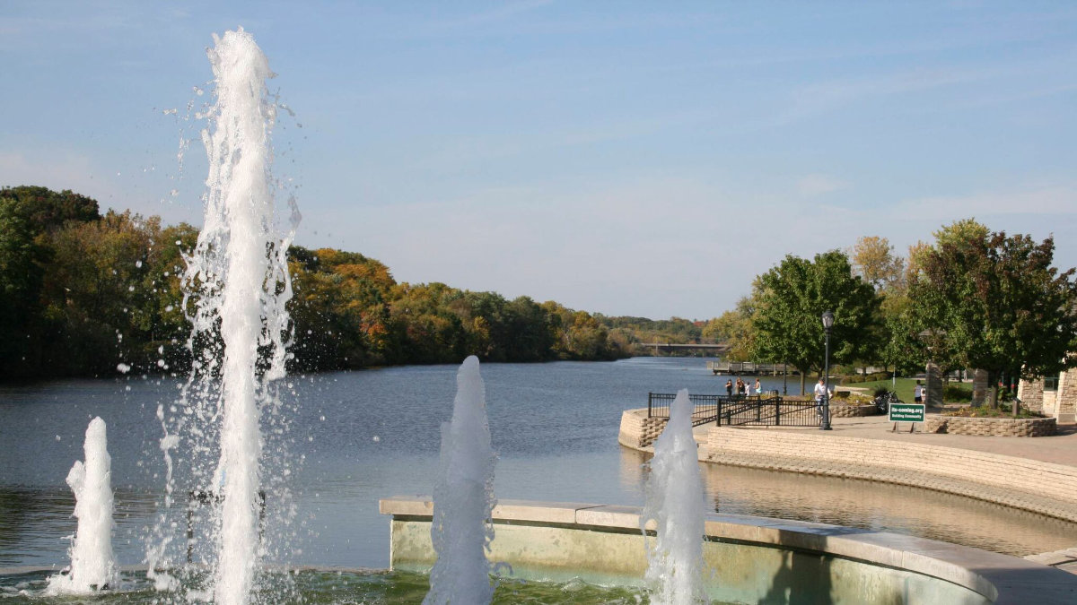 fountains overlooking the fox river