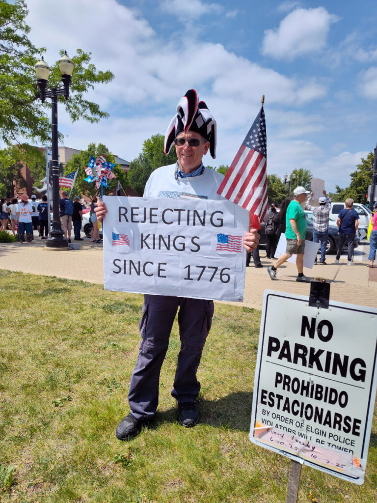 no kings rally in elgin 10