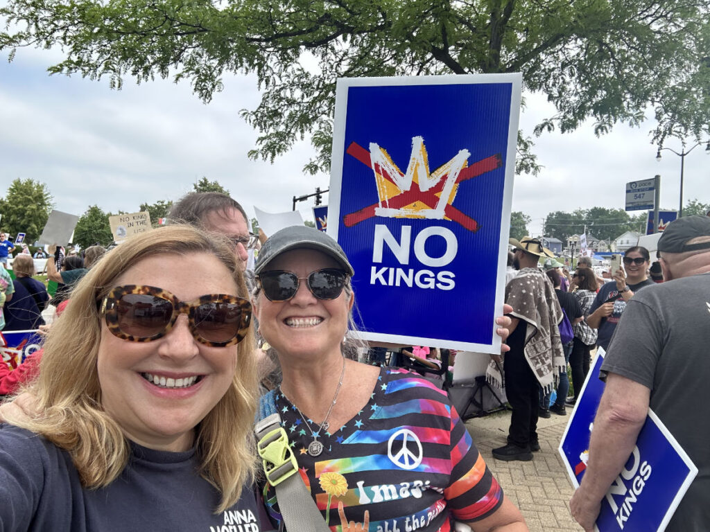 no kings rally in elgin 17